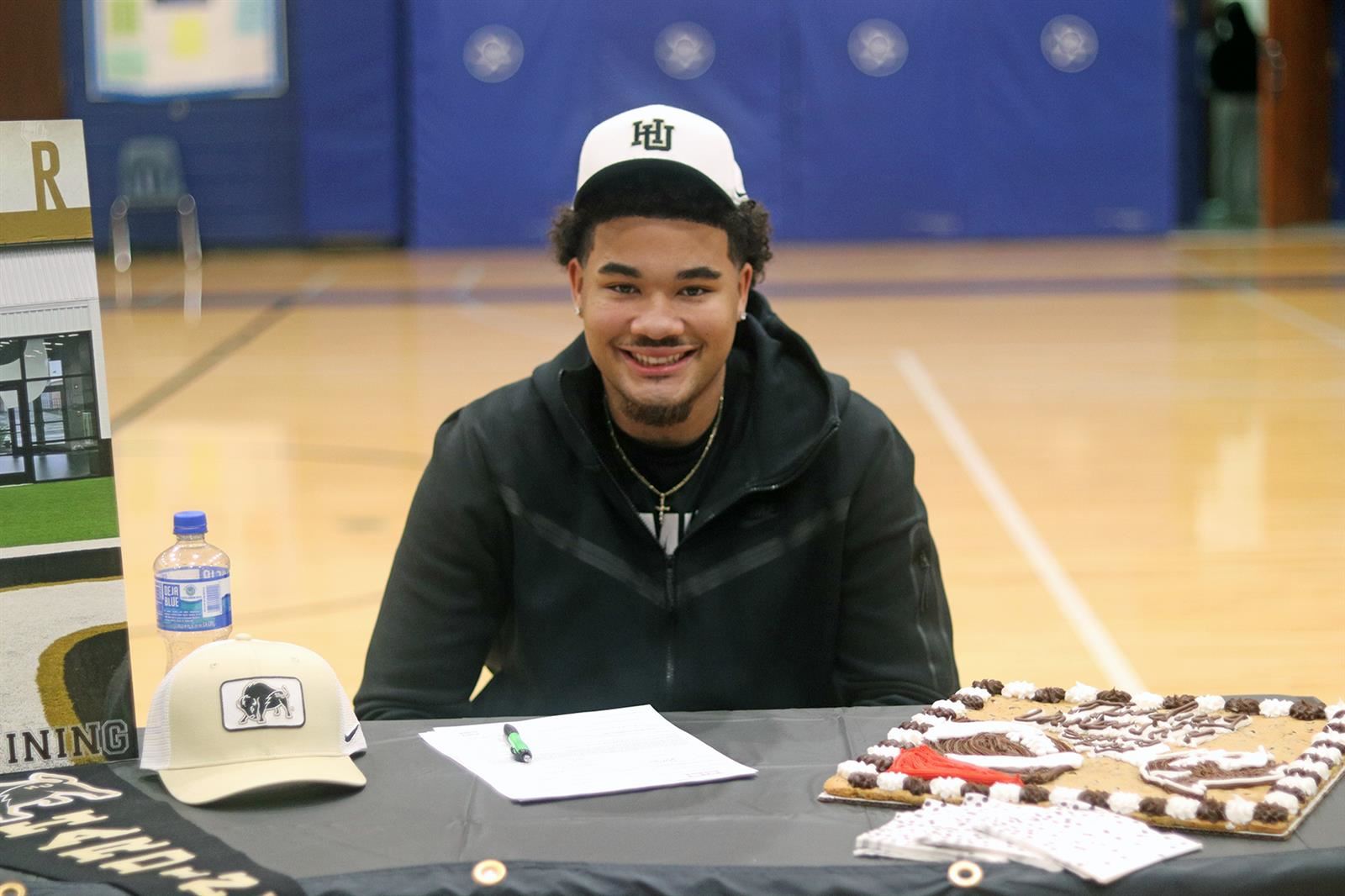 Cypress Creek High School senior Johnathan Vining signed a letter of intent to play football at Harding University.